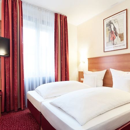 Doria Hotell Düsseldorf Exteriör bild
