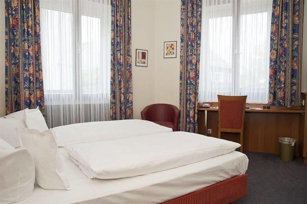 Doria Hotell Düsseldorf Exteriör bild